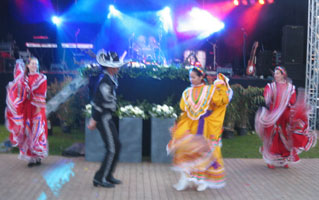mexicaanse danseres en danser